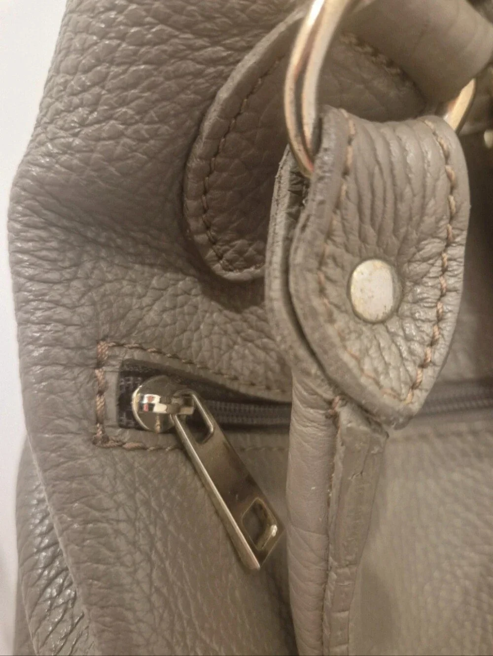Liz Claiborne Italian Leather Tote Shoulder Bag Taupe Carryall.